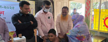শিবগঞ্জের টাইফয়েড টিকাদান কর্মসূচির উদ্বোধন 