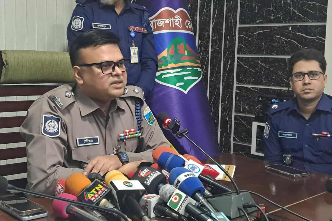 চাঁপাইনবাবগঞ্জের নবাগত এসপির বাত্রা :মাদক ও কিশোর গ্যাং এর বিরুদ্ধে কঠোর অবস্থানে পুলিশ বিরুদ্ধে 