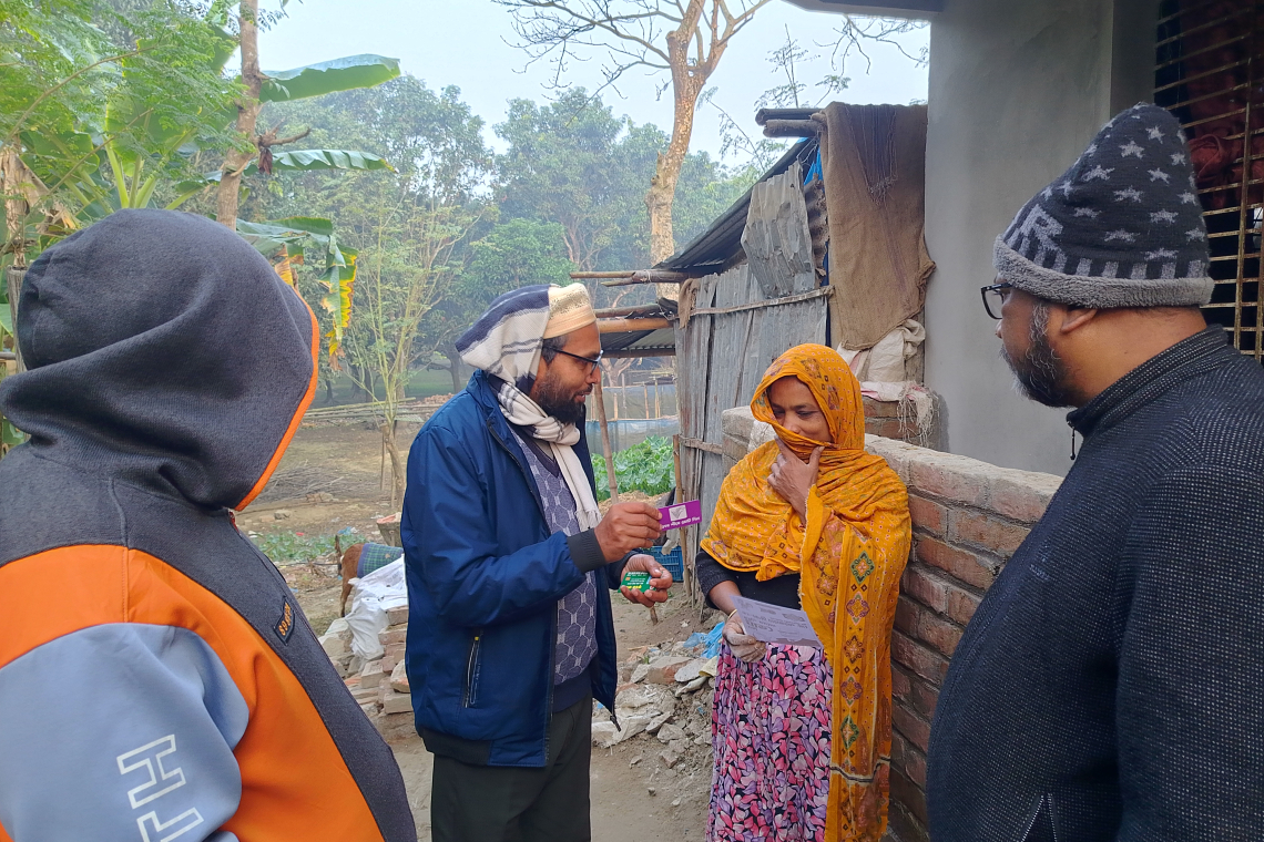 শিবগঞ্জে শাজাহান মিয়ার পক্ষে বাড়ি বাড়ি ভোট প্রার্থনা