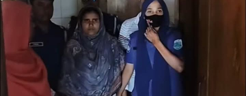 চাঁপাইনবাবগঞ্জে ভুয়া ভিজিএফ কার্ডে নিম্নমানের চাল বিতরণ: জেসমিনসহ ২ জন গ্রেপ্তার