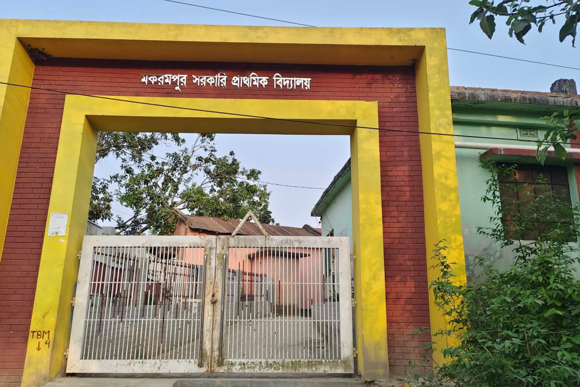 গোমস্তাপুর স্কুল ফিডিংয়ের ডিম খেয়ে শতাধিক শিক্ষার্থী অসুস্থ 