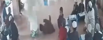 মাদরাসায় শিশু নির্যাতন: ৯ বছরের শিক্ষার্থীকে পিটিয়ে হত্যাচেষ্টার অভিযোগে শিক্ষক গ্রেফতার