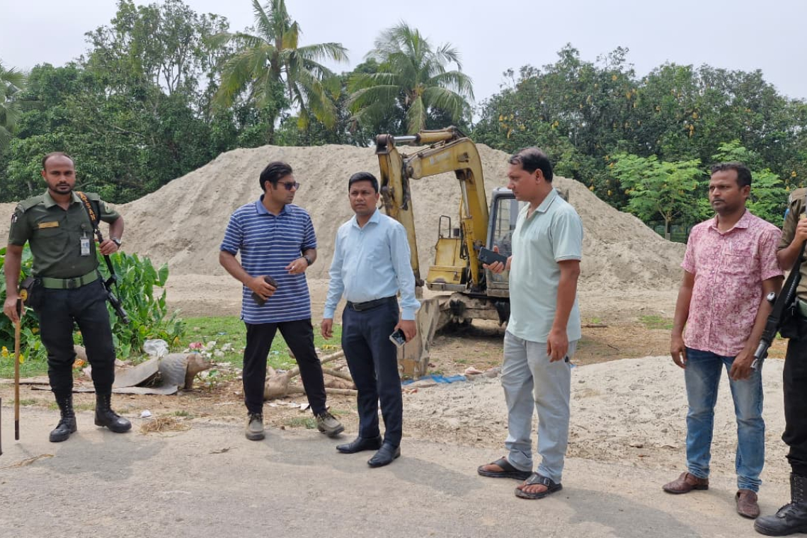 দাইপুকুরিয়ায় অবৈধ পুকুর খনন: প্রশাসন ও রাজনৈতিক নেতাদের সংশ্লিষ্টতা নেই