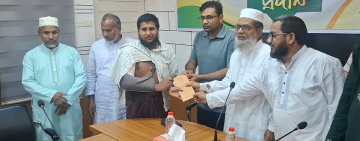 শিবগঞ্জে সংসদ সদস্যর ঐচ্ছিক তহবিল থেকে অসহায় দুস্থদের আর্থিক সহায়তা প্রদান 