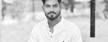 বৃষ্টিতে ফুটবল খেলতে গিয়ে বজ্রপাতে প্রাণ গেল শিক্ষার্থীর