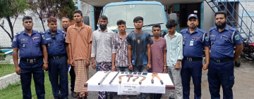 চাঁপাইনবাবগঞ্জে ডাকাতির প্রস্তুতিকালে আন্তঃজেলা ডাকাত দলের ৬ সদস্য গ্রেফতার, অস্ত্র ও পিকআপ জব্দ
