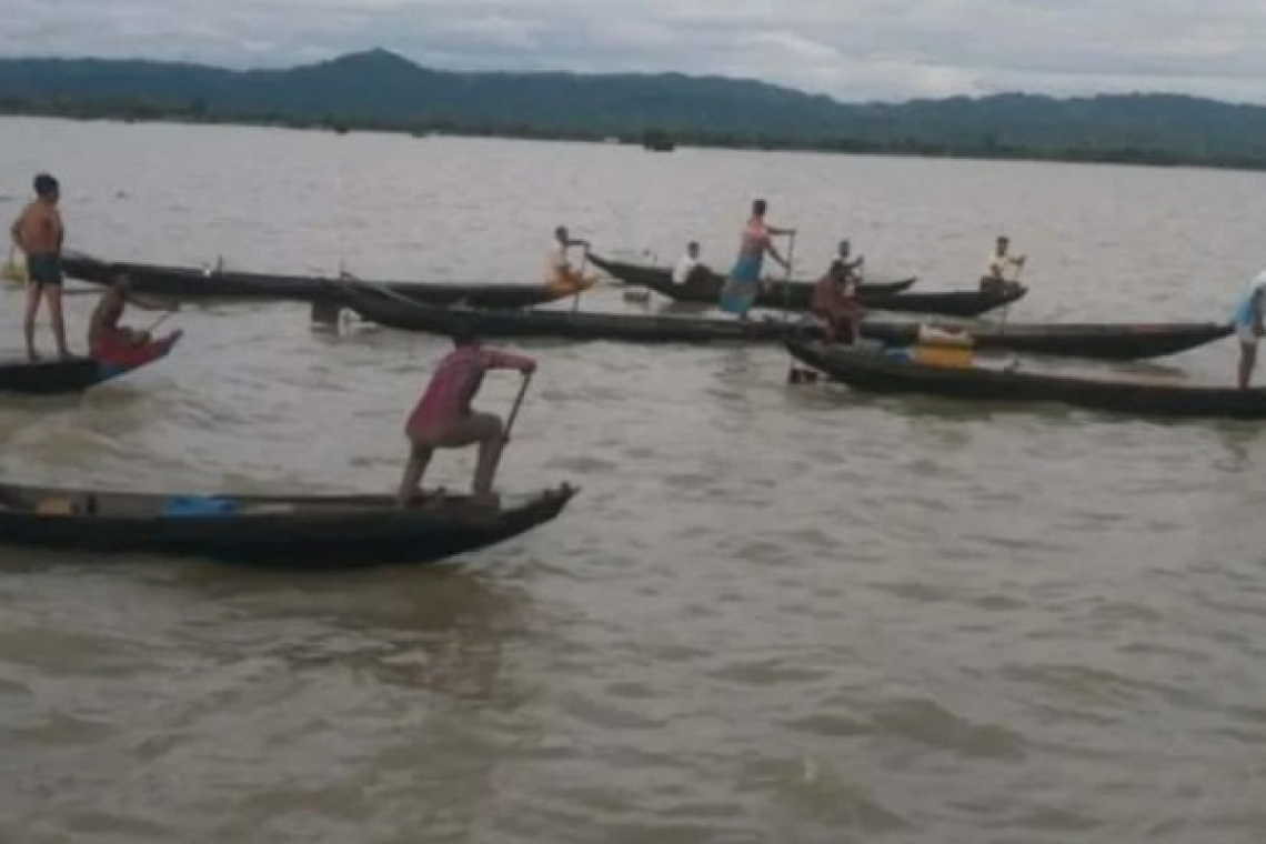 পদ্মায় নৌকাডুবি, নিখোঁজ ১০ জনকে উদ্ধার বিএসএফের